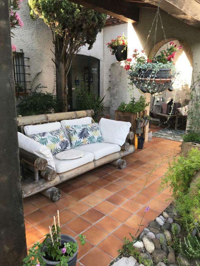 Le Jardin De La Cite Bed & Breakfast Carcassonne Exterior photo